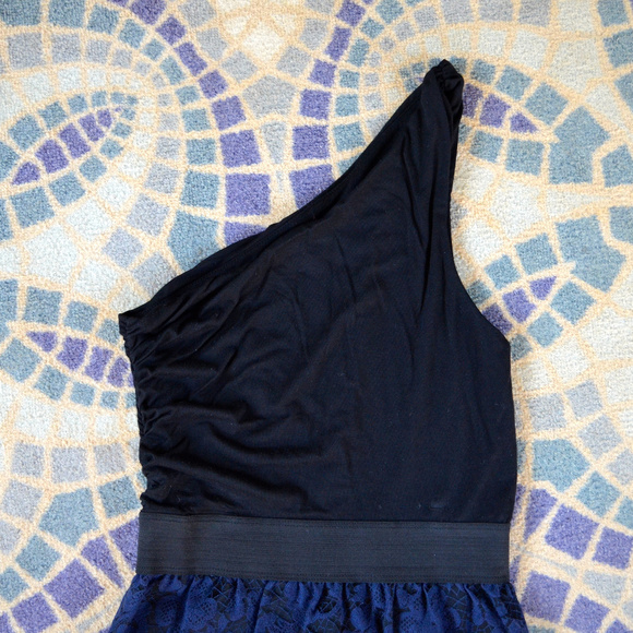 Black and Blue One Shoulder Dress - Picture 5 of 7